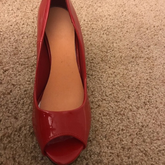 Red Heels - Picture 2 of 2
